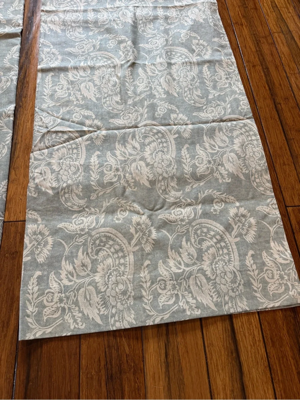 Set Pottery Barn Alessandra Scroll Drapes 50 x 84 Sage Green Pair Lined Blackout